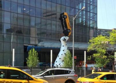 سفر به آمریکا: مجسمه ای 10 متری ورودی بیمارستان دانشگاه نیویورک، خنده به لب کودکان می نشاند