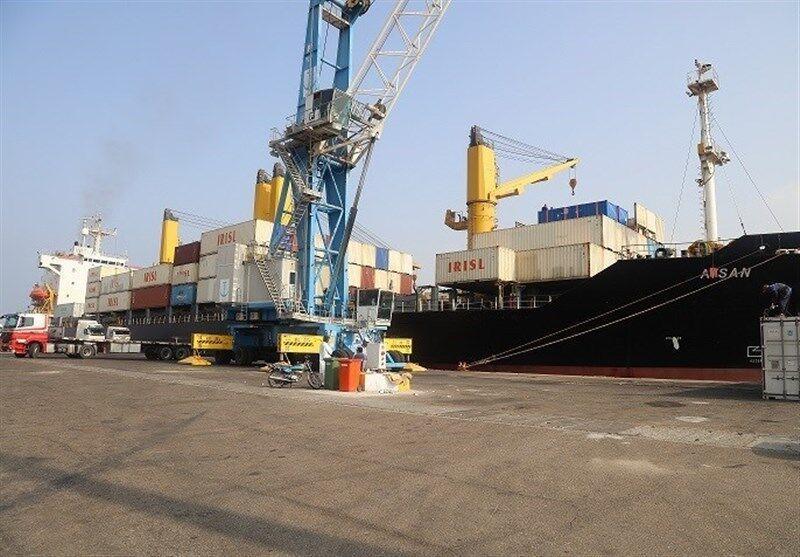 خبرنگاران چهارمین کشتی حامل کالاهای اساسی در بندر بوشهر تخلیه شد
