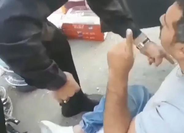 خبرنگاران توضیحات شهرداری دزفول درخصوص برخورد با دستفروش معلول