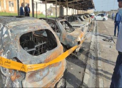 10 خودرو در پتروشیمی ره آوران فنون به آتش کشیده شد