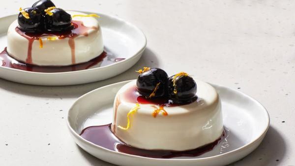 طرز تهیه پاناکوتا با خامه صبحانه؛ لذیذ با بافت لطیف